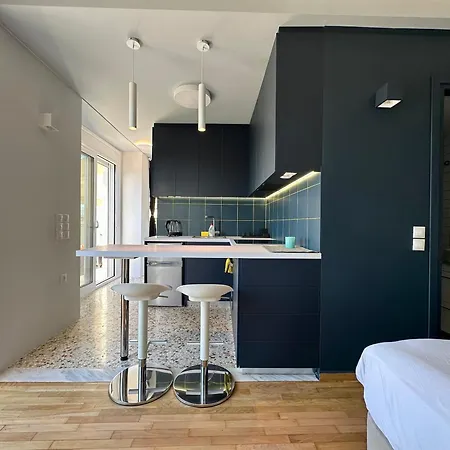 R1 Blue Paradise Private Terrace Jacuzzi Apartment Athens