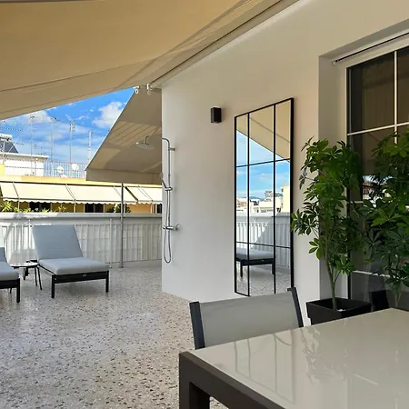 R1 Blue Paradise Private Terrace Jacuzzi Apartment *