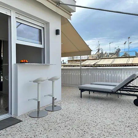 R1 Blue Paradise Private Terrace Jacuzzi Apartment